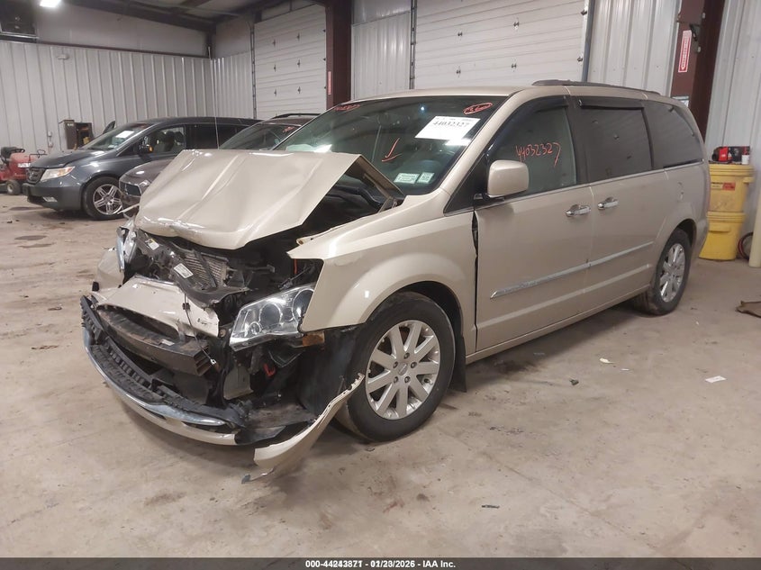 2016 Chrysler Town & Country Touring