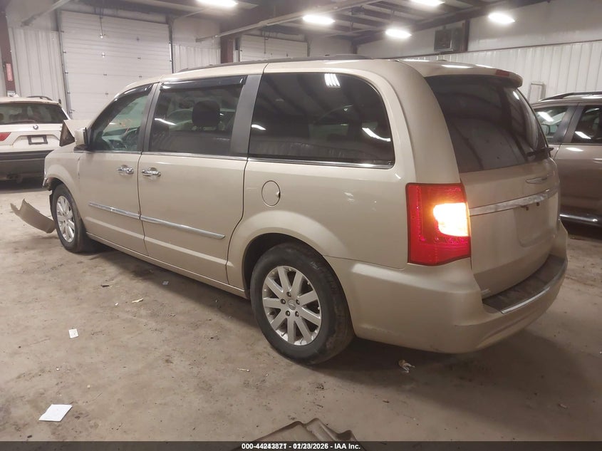2016 Chrysler Town & Country Touring