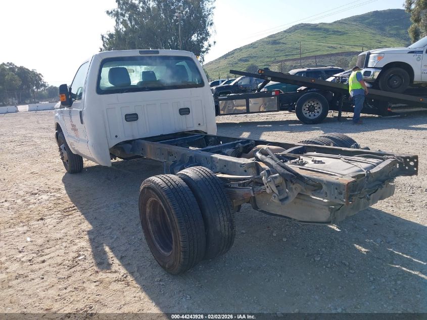 2015 Ford F-350 Chassis Xl