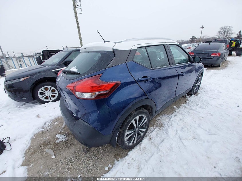 2020 NISSAN KICKS auction photo 4