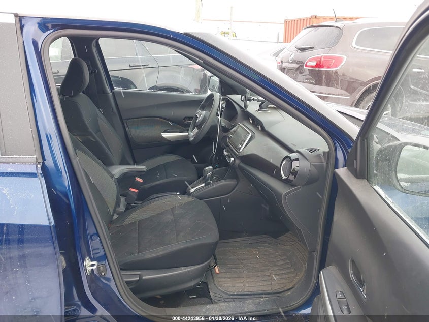 2020 NISSAN KICKS auction photo 5