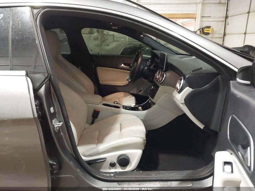 2016 Mercedes-Benz Cla 250