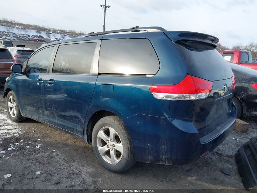2012 Toyota Sienna Le V6 8 Passenger