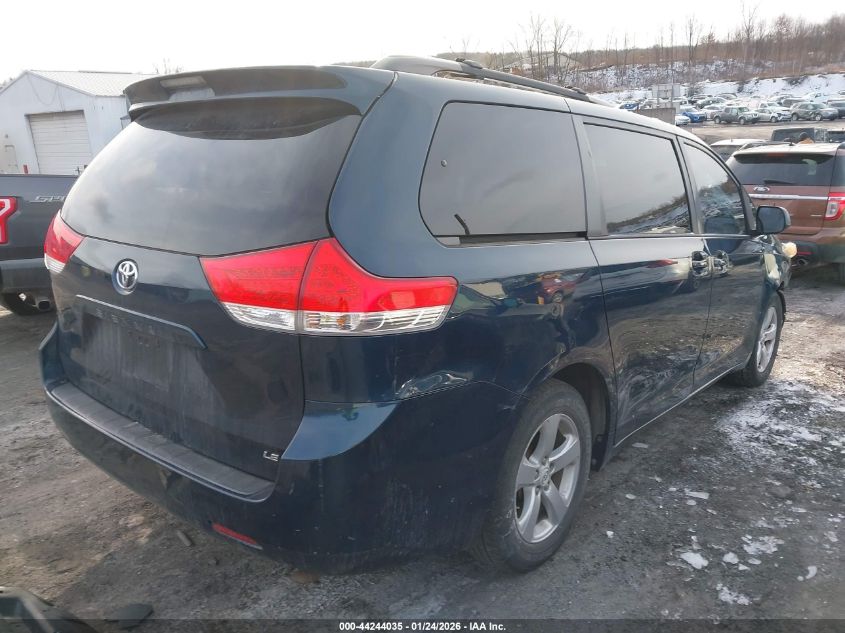 2012 Toyota Sienna Le V6 8 Passenger