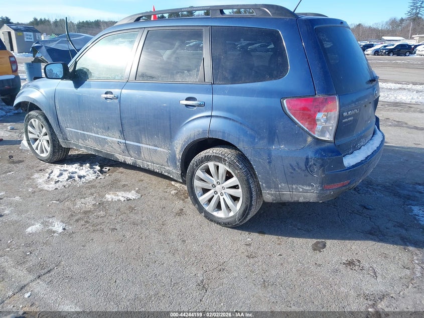 Vin: jf2shadc1bh728914, lot: 44740313, subaru forester 2.5x premium 20113