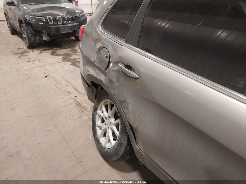 2017 Jeep Cherokee Latitude 4X4 VIN: 1C4PJMCB1HW663859 Lot: 44244282