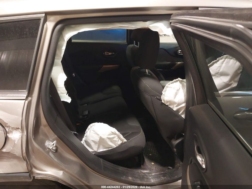 2017 Jeep Cherokee Latitude 4X4 VIN: 1C4PJMCB1HW663859 Lot: 44244282