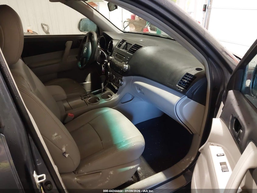 2011 Toyota Highlander Base V6