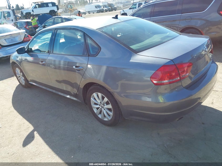 2014 Volkswagen Passat 1.8T Wolfsburg Edition