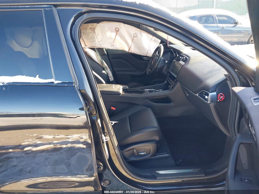 2019 Jaguar F-Pace 25T Premium