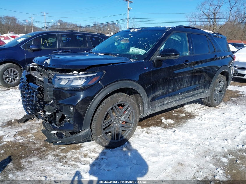 2025 Ford Explorer St-Line