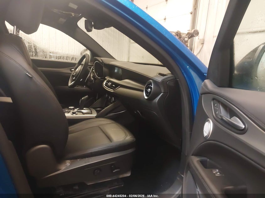 2025 ALFA ROMEO STELVIO SPORT UTILITY VEHICLE 2.0L I-4 DI, VVT, TURBO, 280HP