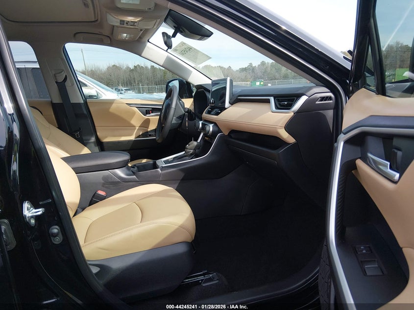 2025 Toyota Rav4 Xle Premium