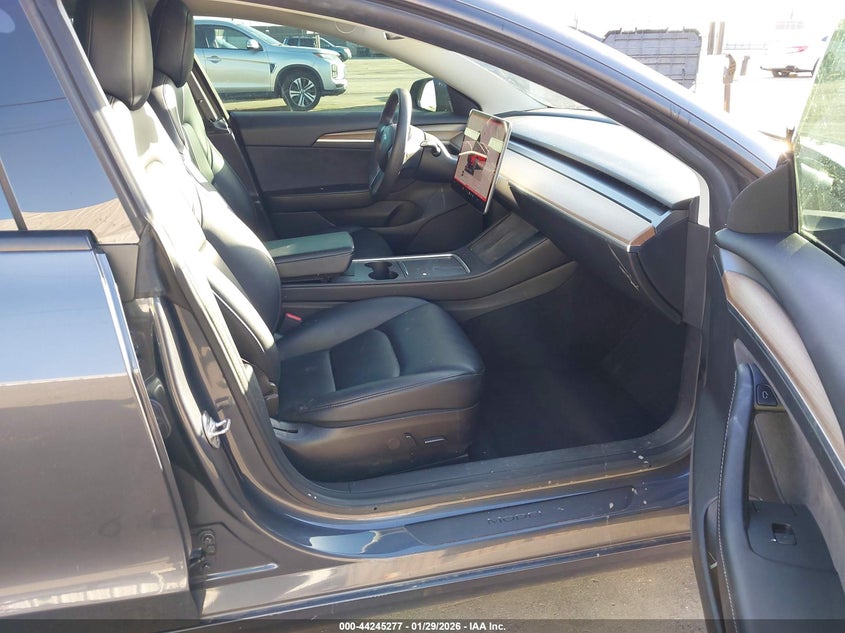 2022 Tesla Model 3 Rear-Wheel Drive