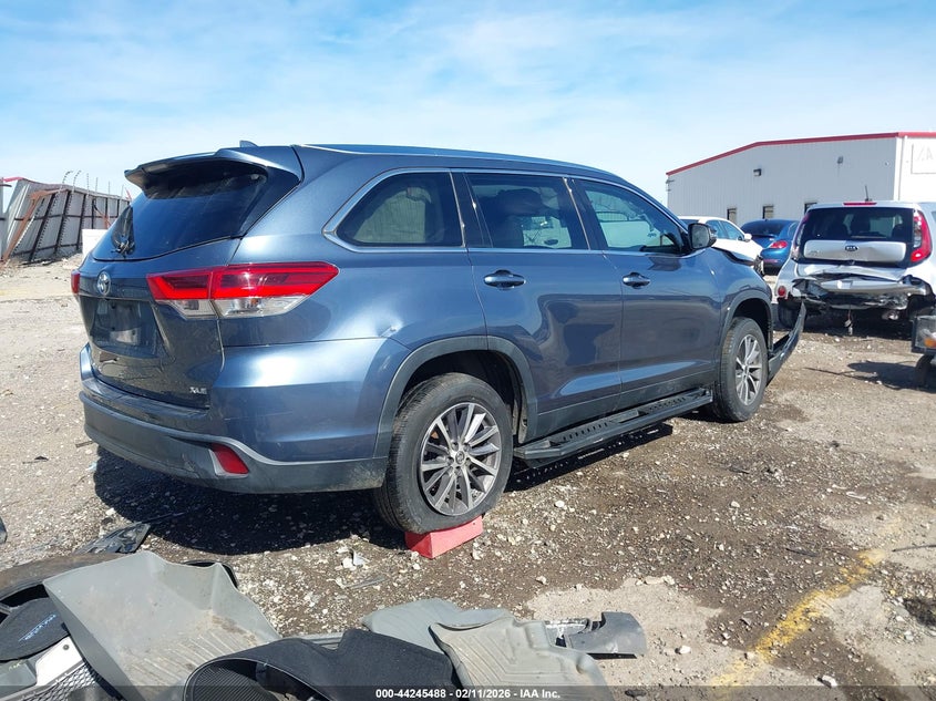 2019 Toyota Highlander Xle