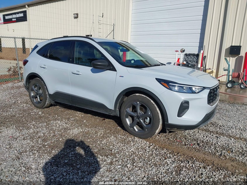 FORD ESCAPE ST-LINE 2025