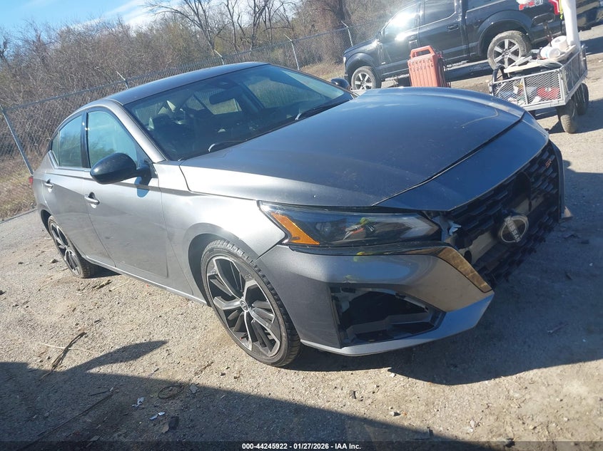 2023 Nissan Altima Sr Fwd