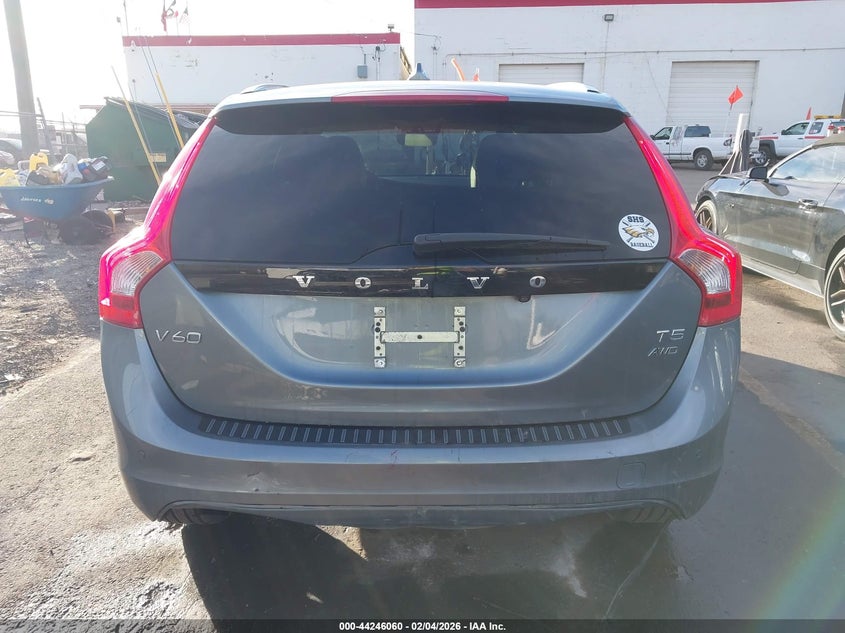 2017 Volvo V60 Cross Country T5 VIN: YV440MWKXH1040235 Lot: 44246060