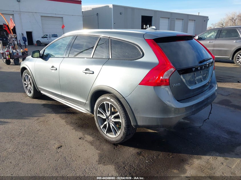 2017 Volvo V60 Cross Country T5