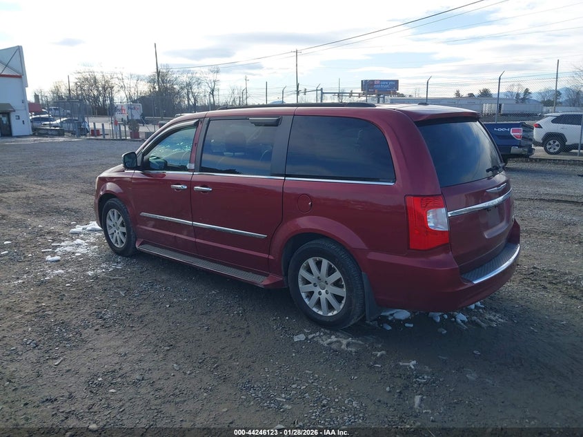 2012 Chrysler Town & Country Touring-L
