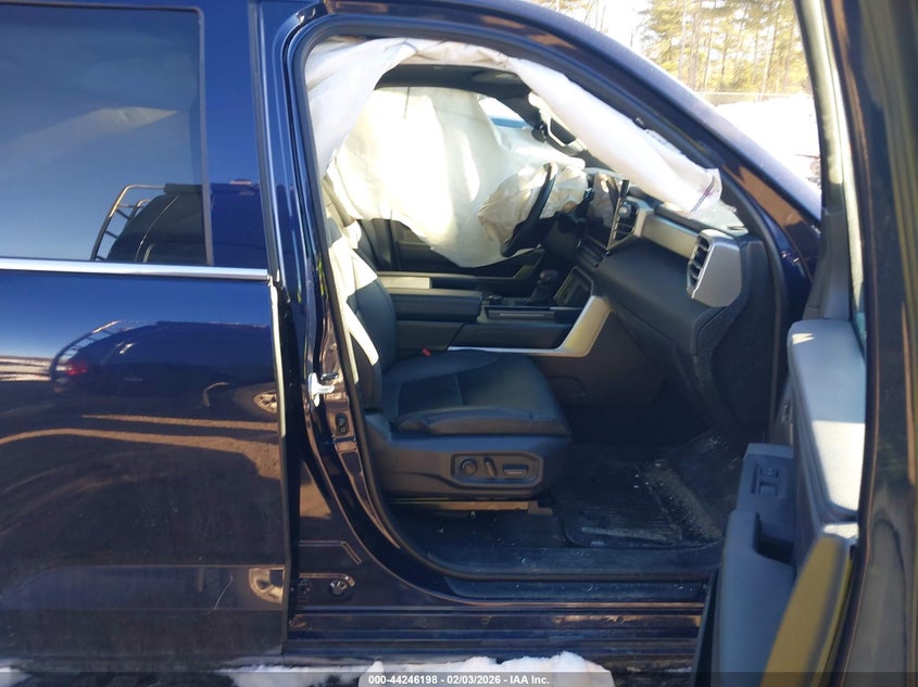 2025 Toyota Sequoia Sr5