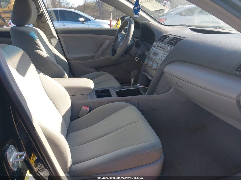 2009 TOYOTA CAMRY auction photo 5