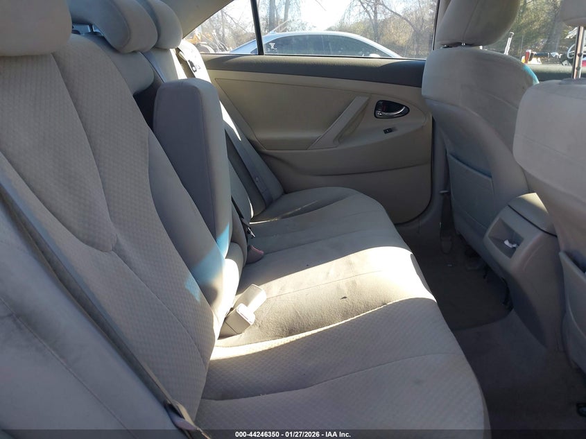 2009 TOYOTA CAMRY auction photo 8