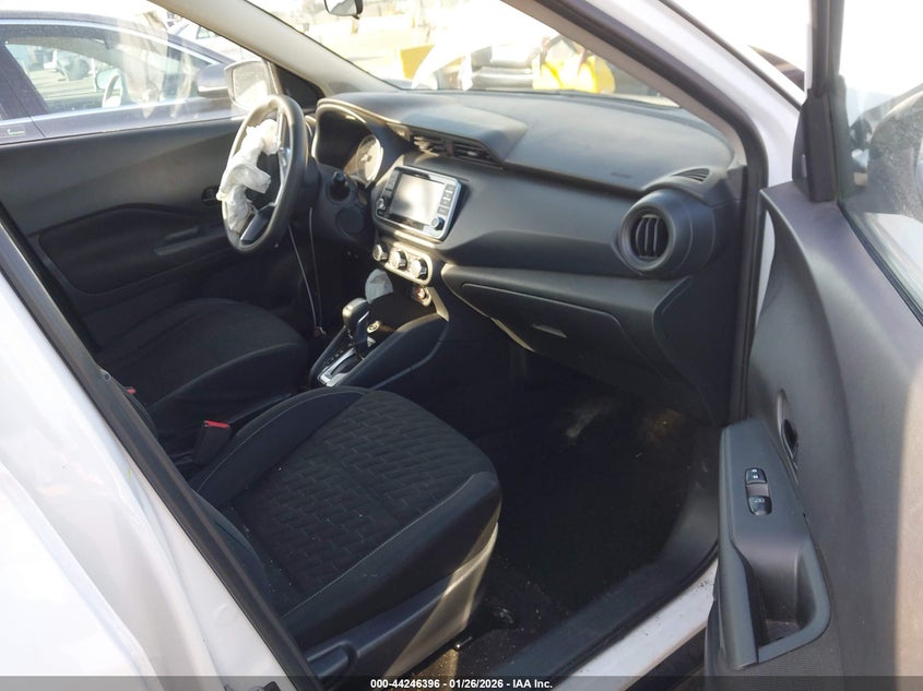 2021 Nissan Kicks S Xtronic Cvt