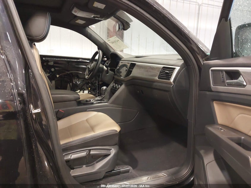 2022 Volkswagen Atlas Cross Sport 3.6L V6 Se W/Technology