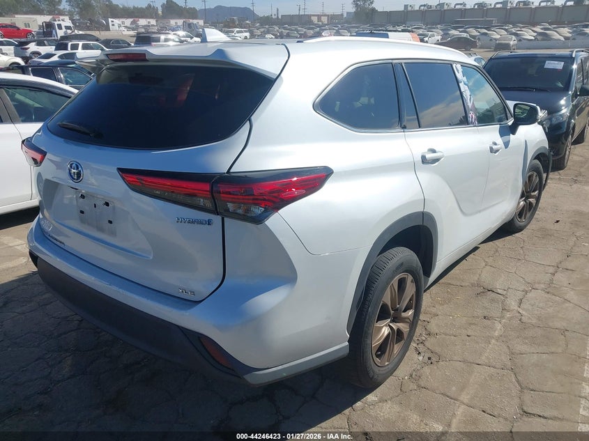 2022 Toyota Highlander Hybrid Xle Bronze Edition