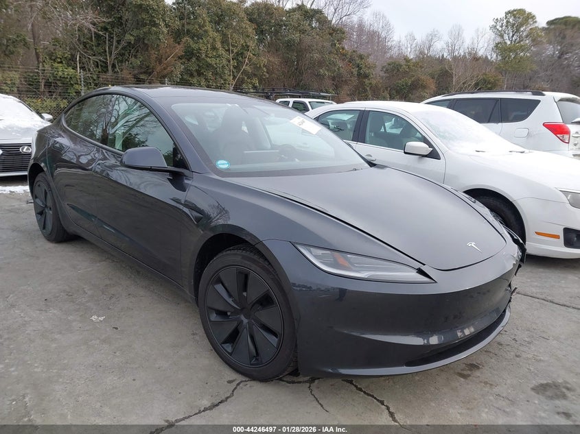 2025 Tesla Model 3 Long Range Rear-Wheel Drive/Standard Rear-Wheel Drive