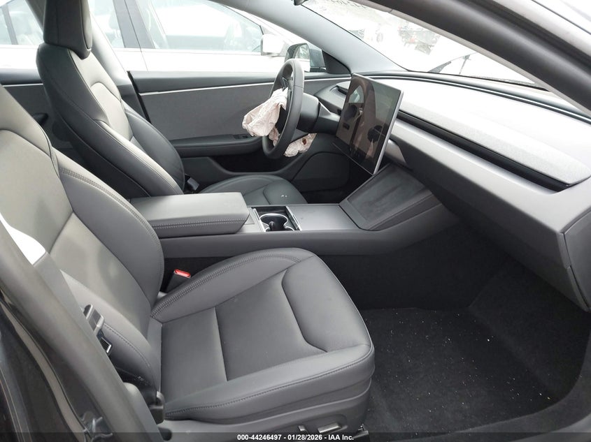 2025 Tesla Model 3 Long Range Rear-Wheel Drive/Standard Rear-Wheel Drive