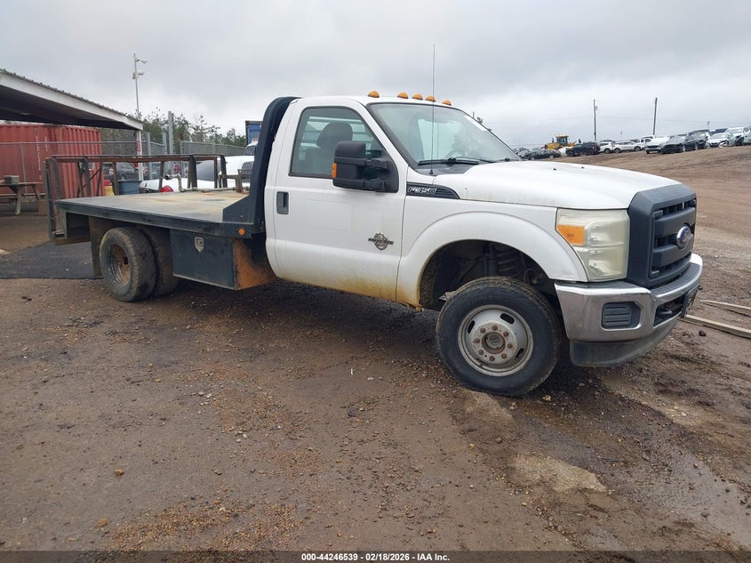 2016 Ford F-350 Chassis Xl