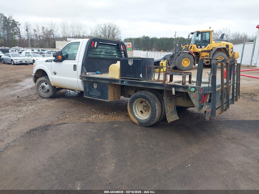 2016 Ford F-350 Chassis Xl