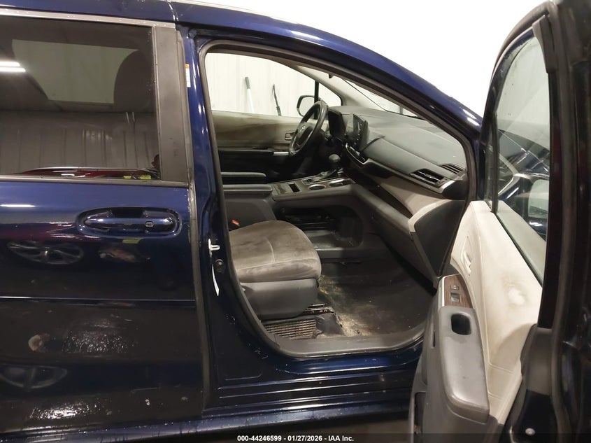 2021 Toyota Sienna Le