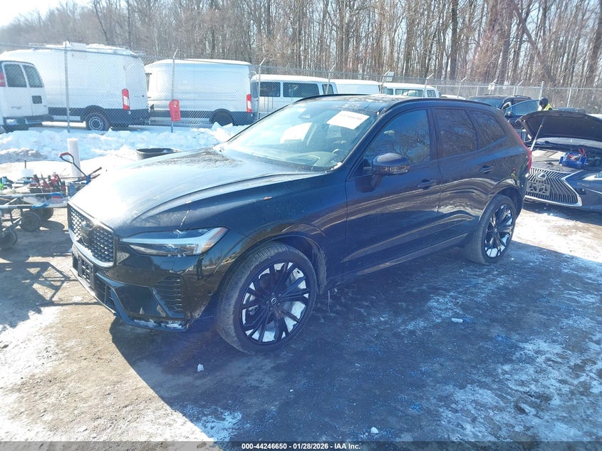 2025 Volvo Xc60 B5 Ultra Black Edition