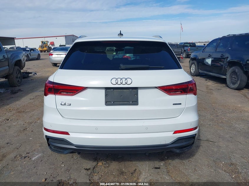 2022 Audi Q3 Premium Plus 45 Tfsi S Line Quattro Tiptronic VIN: WA1EECF36N1098019 Lot: 44246779