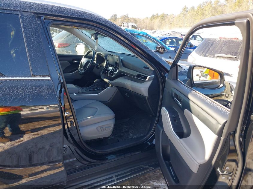 2022 Toyota Highlander Xle