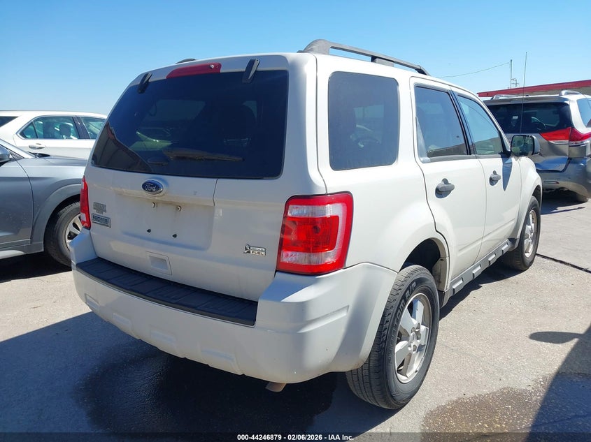 Vin: 1fmcu0dg4bkc62938, lot: 44743033, ford escape xlt 20114