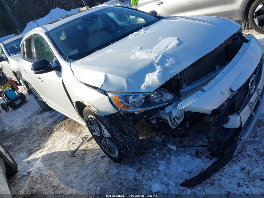 2018 Volvo V60 Cross Country T5