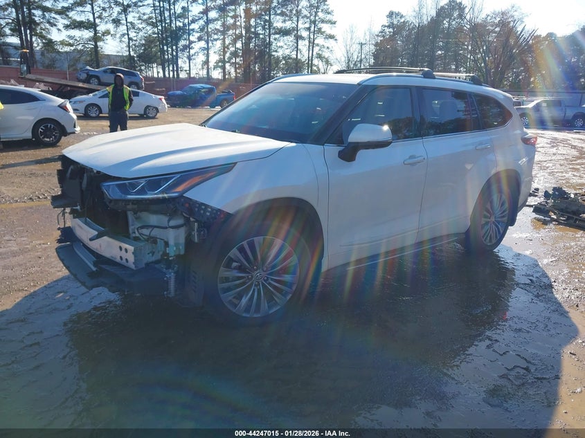 2020 Toyota Highlander Platinum