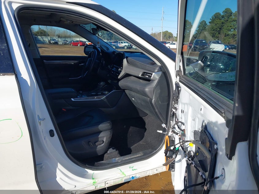 2020 Toyota Highlander Platinum