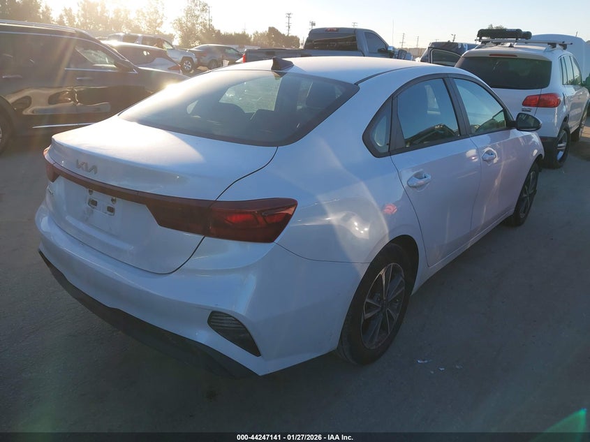 2023 Kia Forte Lxs