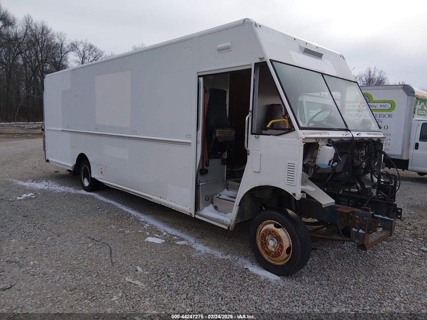 2012 FREIGHTLINER CHASSIS M LINE WALK-IN VAN