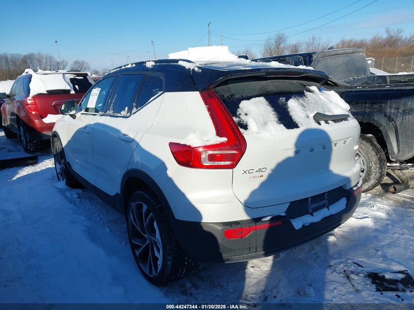 2021 Volvo Xc40 T5 R-Design