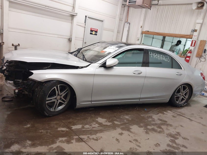 2016 Mercedes-Benz S 550 4Matic VIN: WDDUG8FB2GA227592 Lot: 44247363
