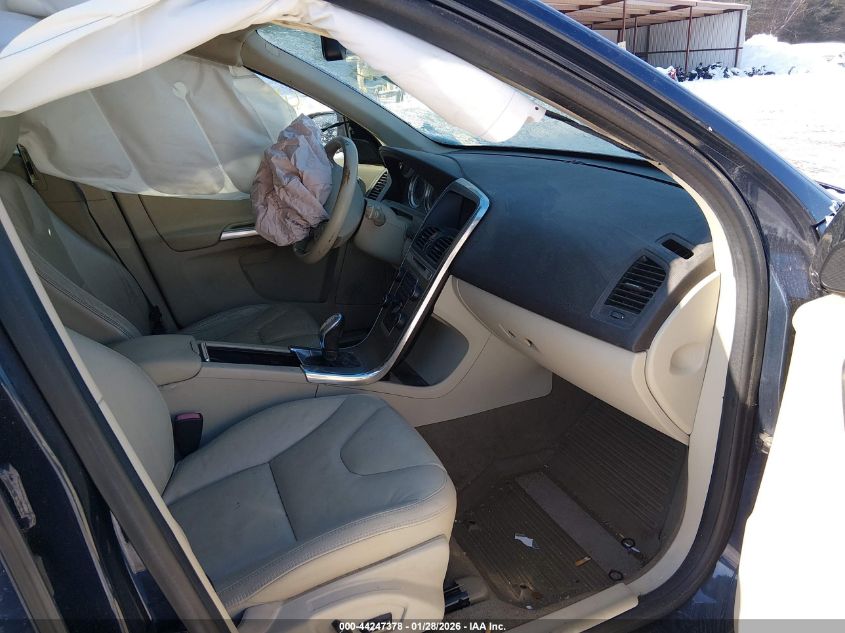 2013 Volvo Xc60 T6/T6 Platinum/T6 Premier Plus/T6 R-Design/T6 R-Design Platinum/T6 R-Design Premier Plus