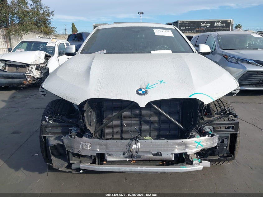 VIN: 5UX33EX00S9Y26612 2025 BMW X6 XDRIVE40I