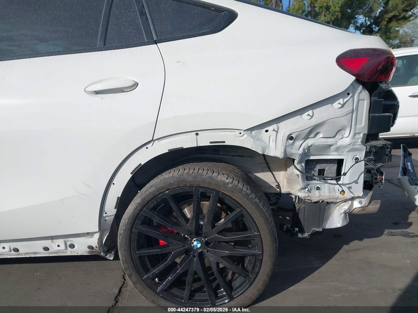 VIN: 5UX33EX00S9Y26612 2025 BMW X6 XDRIVE40I