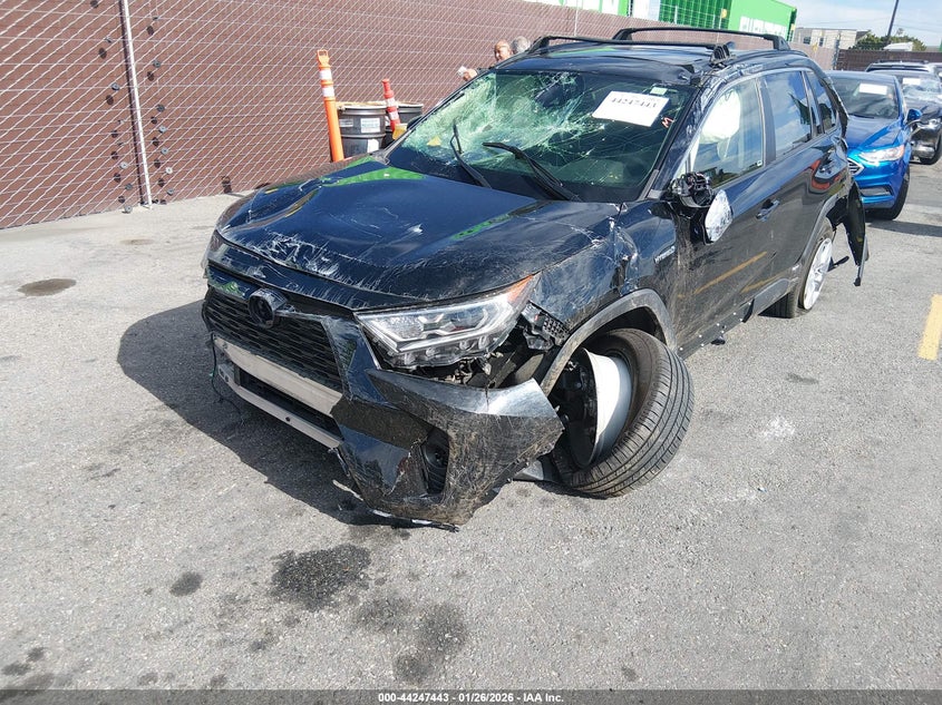 2020 Toyota Rav4 Hybrid Xle